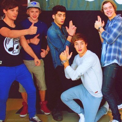 ONE DIRECTION PLEASE FOLLOW ME