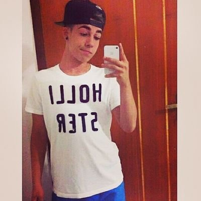 Mas talvez, você não entenda essa coisa de fazer o mundo acreditar. Que meu amor, não será passageiro.      Instagram: gsmoura_