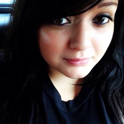 follow c; im in love with Christy ! Proud lesbian.