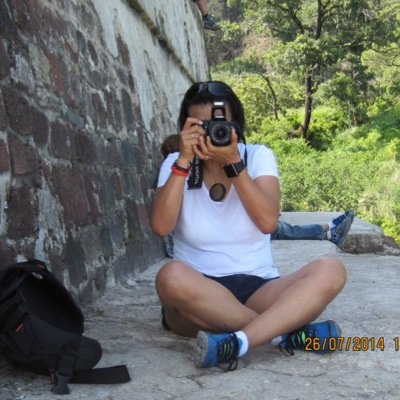 Emprendedora, alumna de Kabbalah, apasionada de la fotografía, creo en las casualidades.
