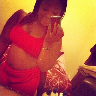 Fckk Bitchess , Get $$$ ♡ , Stay Bout myMoneyy .. Ion Need Noo Niqqa Stayy W. Kushh & Bread ..
