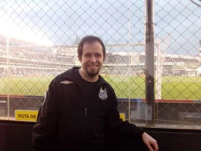 Jornalista Recém Formado, amante de futebol e rock n roll, Santista sempre e fã de quadrinhos!