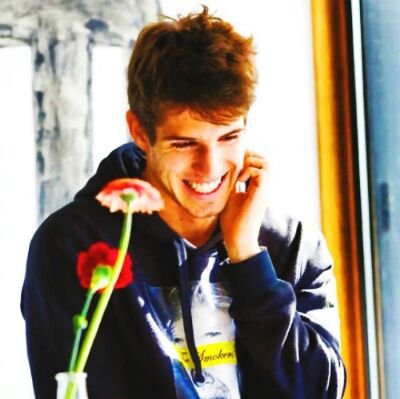 Pois amor de fã é uma das poucas coisas inexplicáveis na vida e o meu pelo Lucas não se resume só amor. É carinho, admiração, vontade de tá junto...S. :3-5-12