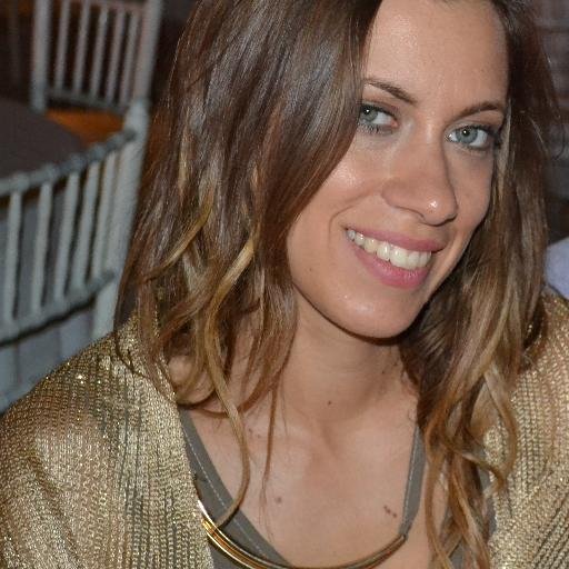 Φιλόλογος με αδυναμία στη φωτογραφία & το περιβάλλον.*Η μεγαλύτερη επιτυχία δεν είναι να βρεις μιμητές,αλλά να εμπνεύσεις άλλους ανθρώπους σε κάτι διαφορετικό*