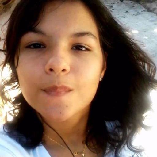 O sol nascerá, a tarde cairá, o céu se cobrirá de estrelas e a lua iluminará. E o que tiver de acontecer vai acontecer. 
- Isabela Freitas