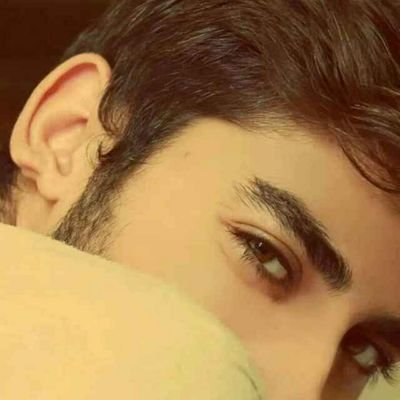 ‏سأكتفي بك حلما فواقعك لغيري