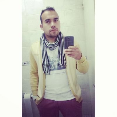 Estudiante de Ing. en Gestion Deportiva ... 25 años ... soltero .. amante del futbol...  apasionado por lo que hago.