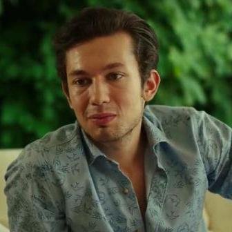 cann_gb's profile picture. Yağmur'u çok seviyorum.Hayatım olmuş Yağmur .Fotoshop Uzmanı Cips ve Çin yemeği sever. Jest yapmakta bir dünya markası.-Güneşi Beklerken-