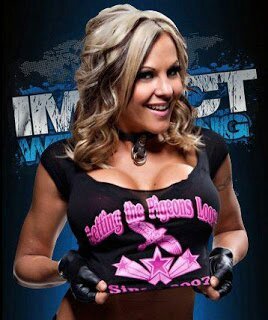 I might be hot but I'm a wrestler. treat me like one of the guys. but not to much  works for company @Etw212 bff with @TotalSashaBanks