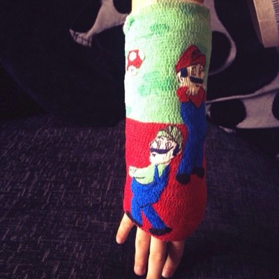 I pimp casts! 
I come to you & transform your dull cast into something you'll be proud about! I doubt you'll even want it off! 07972213014.
Fb CastAway