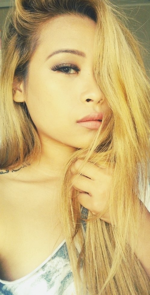 Instagram : @pimminida    Brown, Small, Half Thai Half Cambodian          Nothing too Extraordinary...                              Good things come in small pa