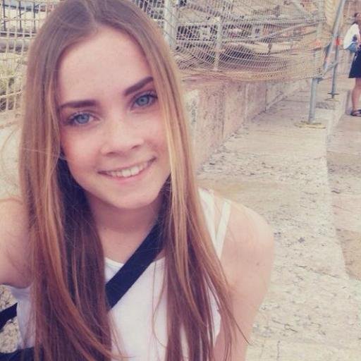 OhSweetPotato's profile picture. I'm a dreamer and an optimist. I believe in getting the best out of everything♥
I don't know.. It's just me?