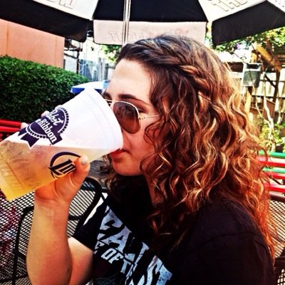 alli_holmes93's profile picture. 