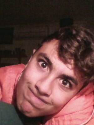 El amor puede venir ..tambien puede retirarse...mientras tu te quedas ahi...yo no paro de levantarme y luchar