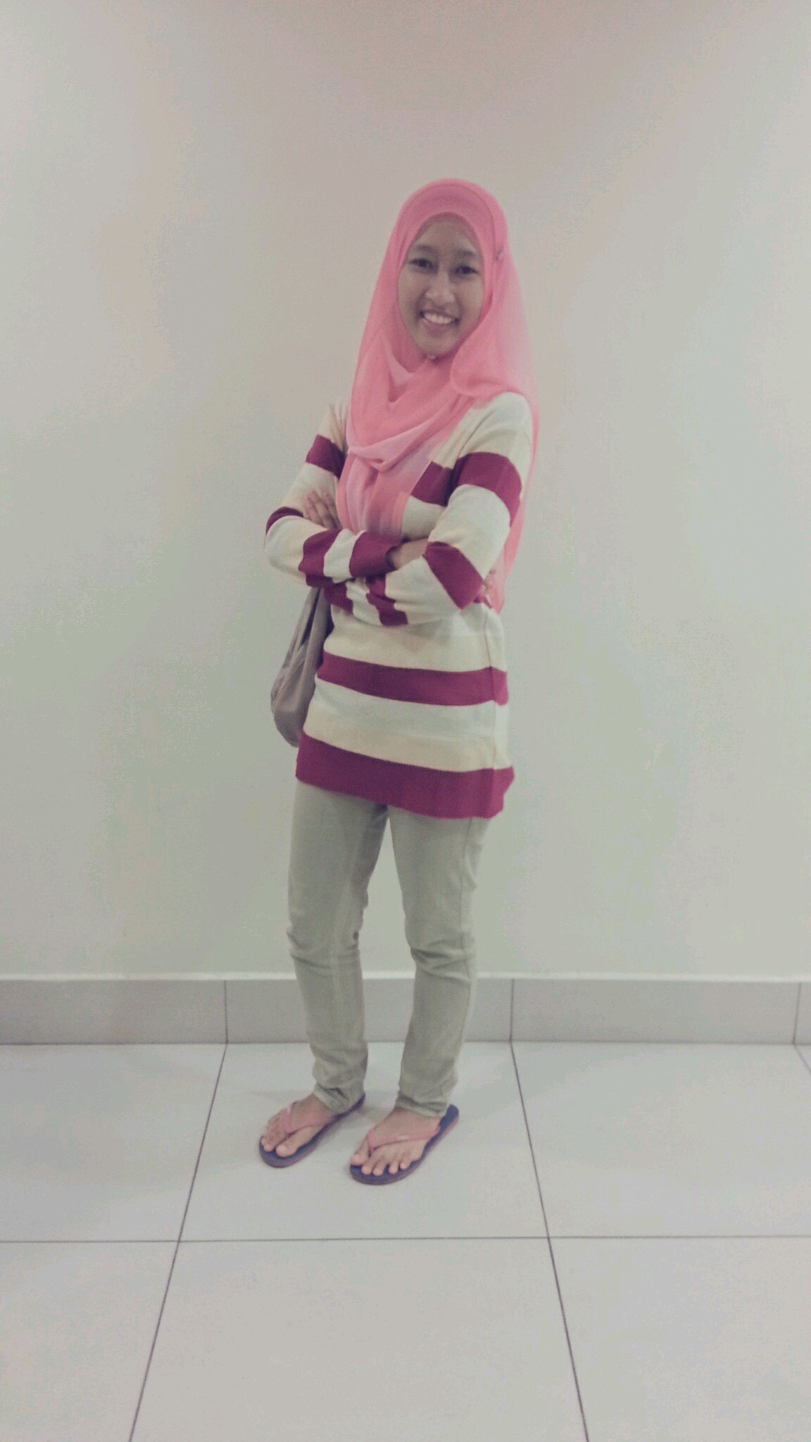 heyy , my name is yaya.. follow me ya ? i will follow you back . thank you :)