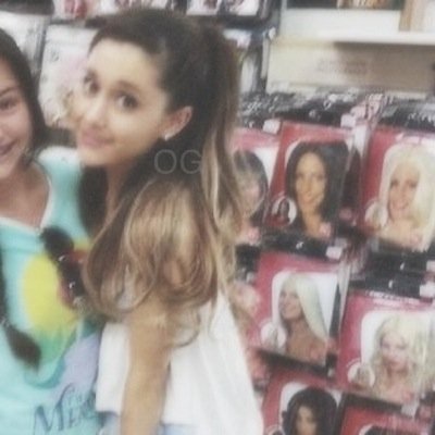 FOLLOW @tipsyarianaa bc she gave u this follow
