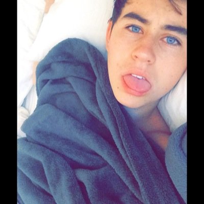 Instagram------------- http.sponge.bob ........................................... Hi! I am (not) nash grier.......... I am just a huge fan..................