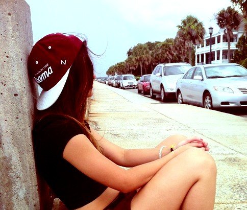 Caroline, 21 yo, étudiante (:
Je follow back ;)