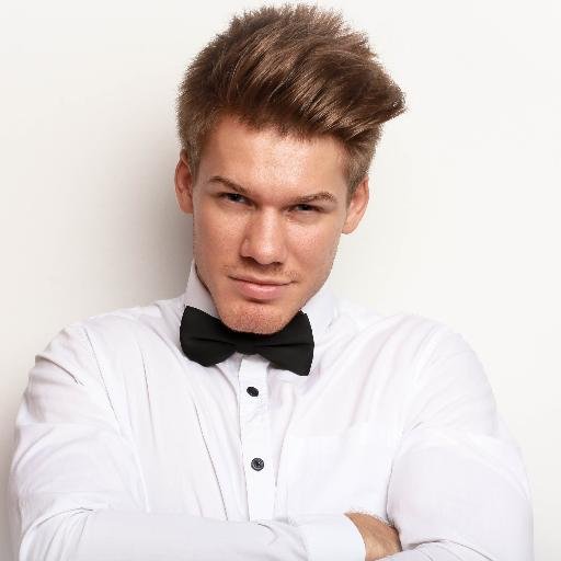 Бизнесмен , инвестор (певец, модель) ВКонтакте - http://t.co/0yQ5iuFOLq http://t.co/n57ZKrcygr
