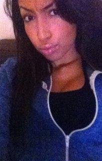 FarahHammi's profile picture. Insta : farah_lapeste