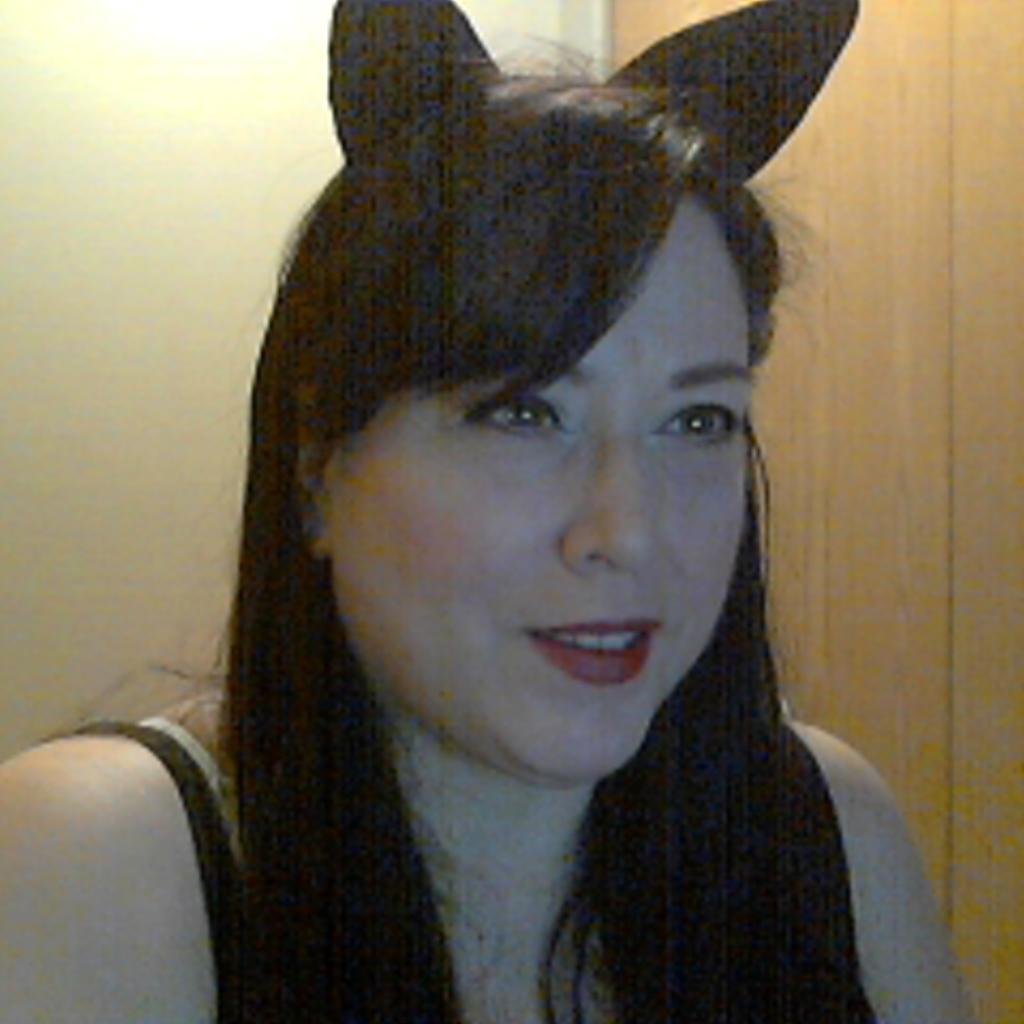 Holy blood elf priest for life! If you're looking for dps...there's nothing to see here, move along now =P
