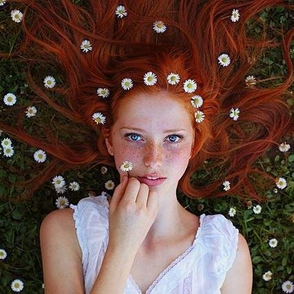 Guarda-me como à menina dos Teus olhos; esconde-me debaixo da sombra das tuas asas. Salmos 17:8
