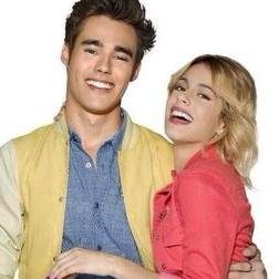 Me encanta violetta y sobre todo las parejas #leonetta #diecesca son tan geniales :D