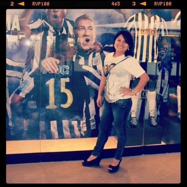 divertida....alegre ,amigable me gusta hacer muchas amistades..y fan de @bandacalypso....................LIMA PERU