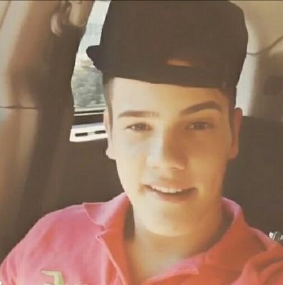 ''Um grande beijo  pra Gabi, do Doidera Com Breno Cesar, comigo!''
