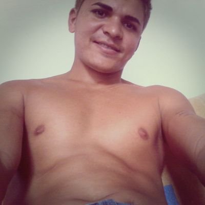 cuidado com as voltas que o mundo dar...hoje vc lança as palavras, amanhã vc senti o efeito delas