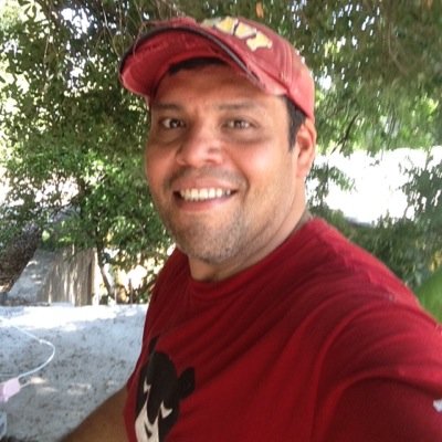 Bulmaro71's profile picture. Soy guitarrista de aire, baterista de pupitre y cantante de ducha.