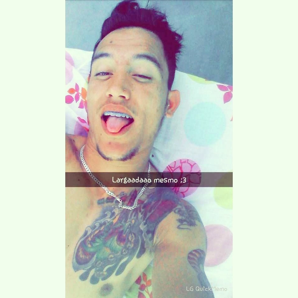 Muitos me seguem mais só Deus me Acompanha '