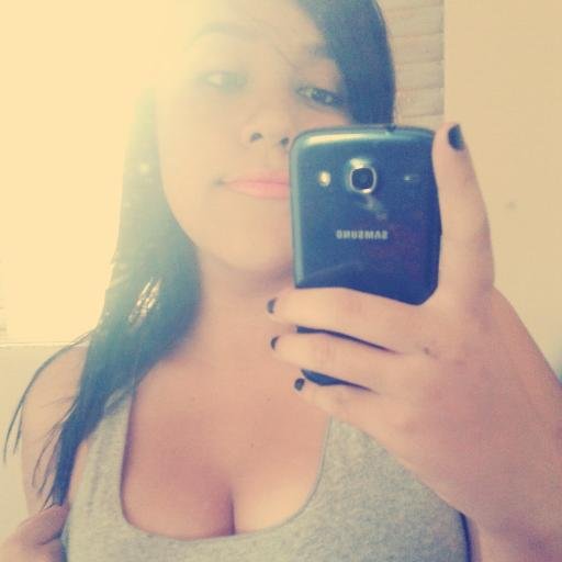 ''Algumas pessoas te amam do jeito que você é, outras te odeiam pelo mesmo motivo''