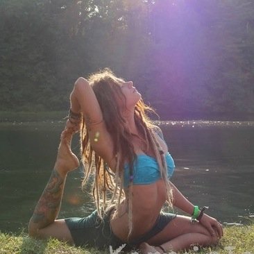 hippiebitch19's profile picture. just a child of mother nature expressing her mind