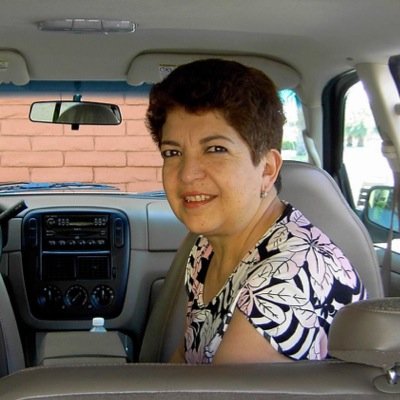 cecyaguinaga's profile picture. 