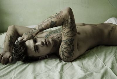 My lips are addicted to yours.
