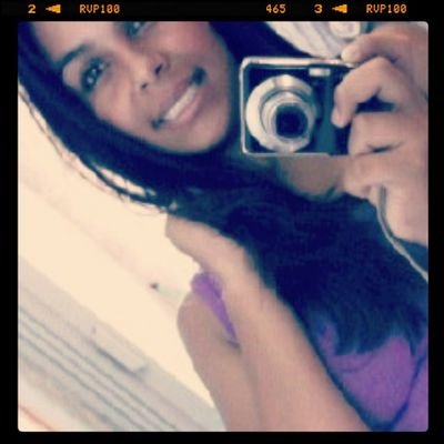 sou morena cabelos pretos tipo magro.