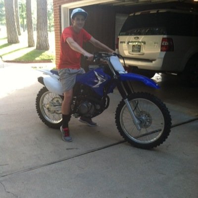 bajunot's profile picture. #Greenwall