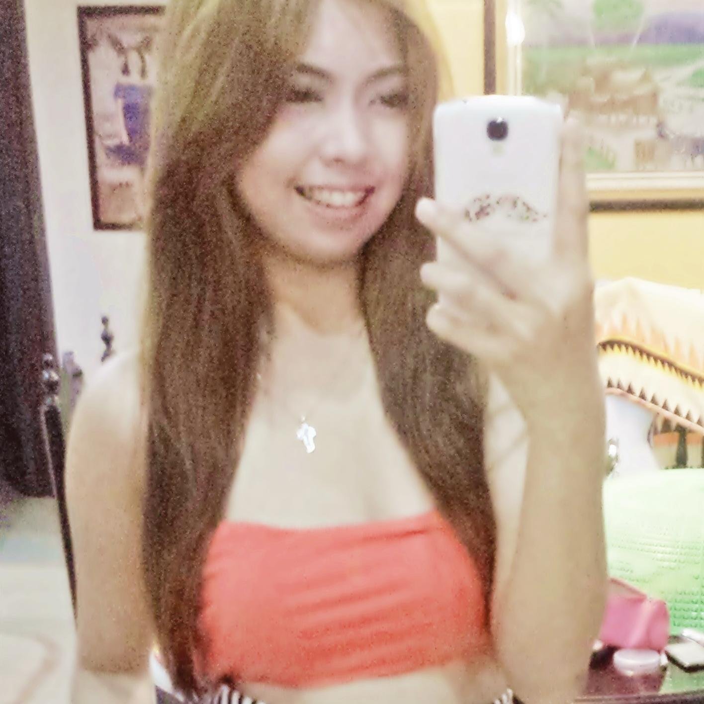 chuchuloloves's profile picture. Tourism Student|FEU| 18 yo| 5'7|                    I love the smell of jealous Bitches ;)