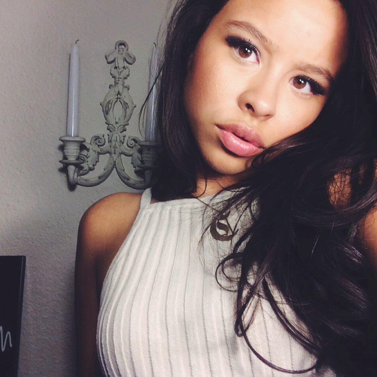 RileyMatthewsNY's profile picture. I feel like everyone I love ends up leaving. [RP/Single]