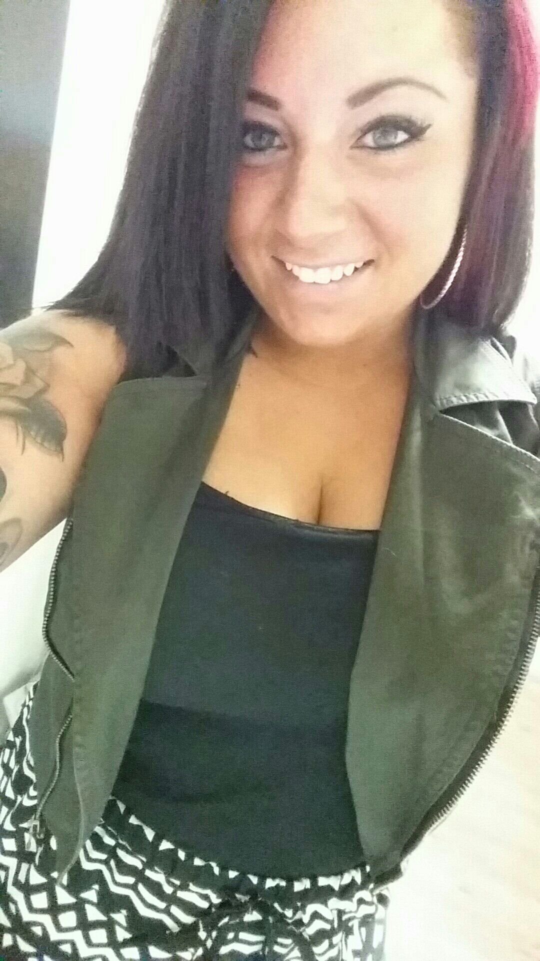 Gimme_thatBEVY's profile picture. ✂ #newtrendhairsalon