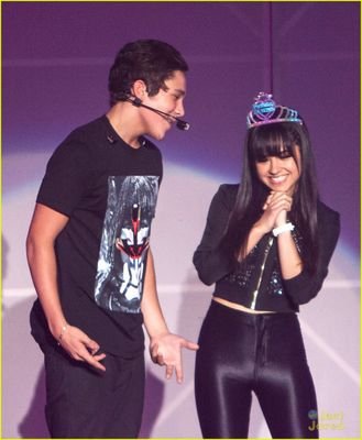 ser coder y mahomie es un verdadero sentimieto no estuve en el principio pero estare hasta el final, los amo chicos