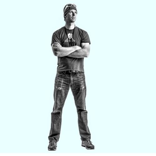 Adventure Photographer / Filmmaker / Climber / Burrito Savant – I'm taller than you.

Partner at @Caveman_Co.