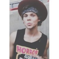 I love 5sos.