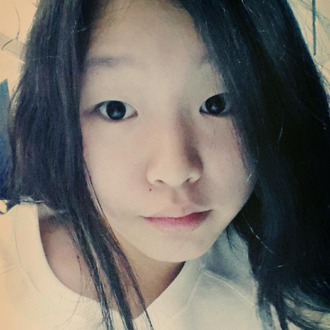 Hi ! I'm Milena ))  i like Exo,B1a4
 and football* =) 안녕! 전 이밀레나라고 해요)follow me and I follow you back ^^