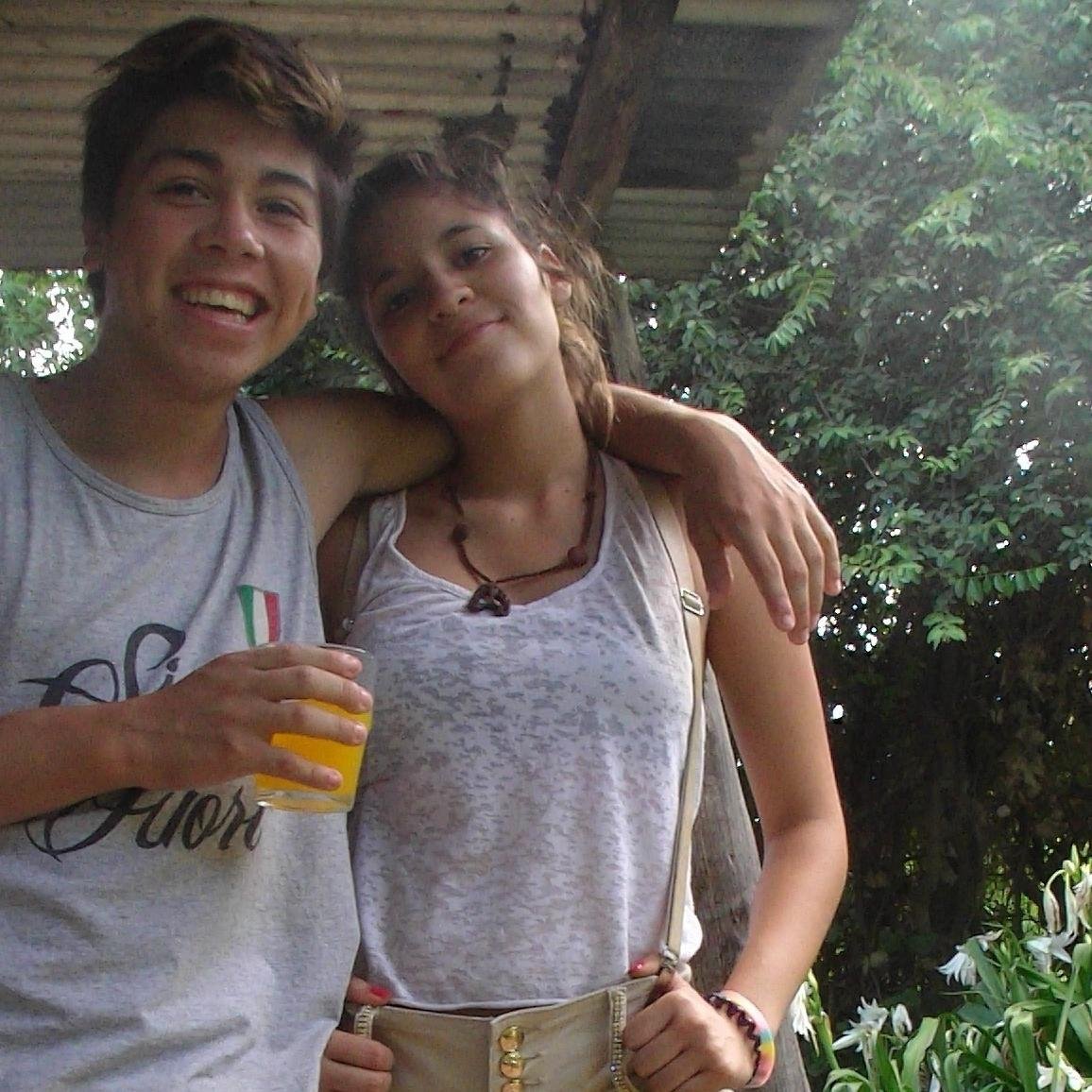 Hola,Soy Leandro Julian♥ tengo 17 añitos I Love 1D♥ Abg♥ & Bueno Nada Eso :D