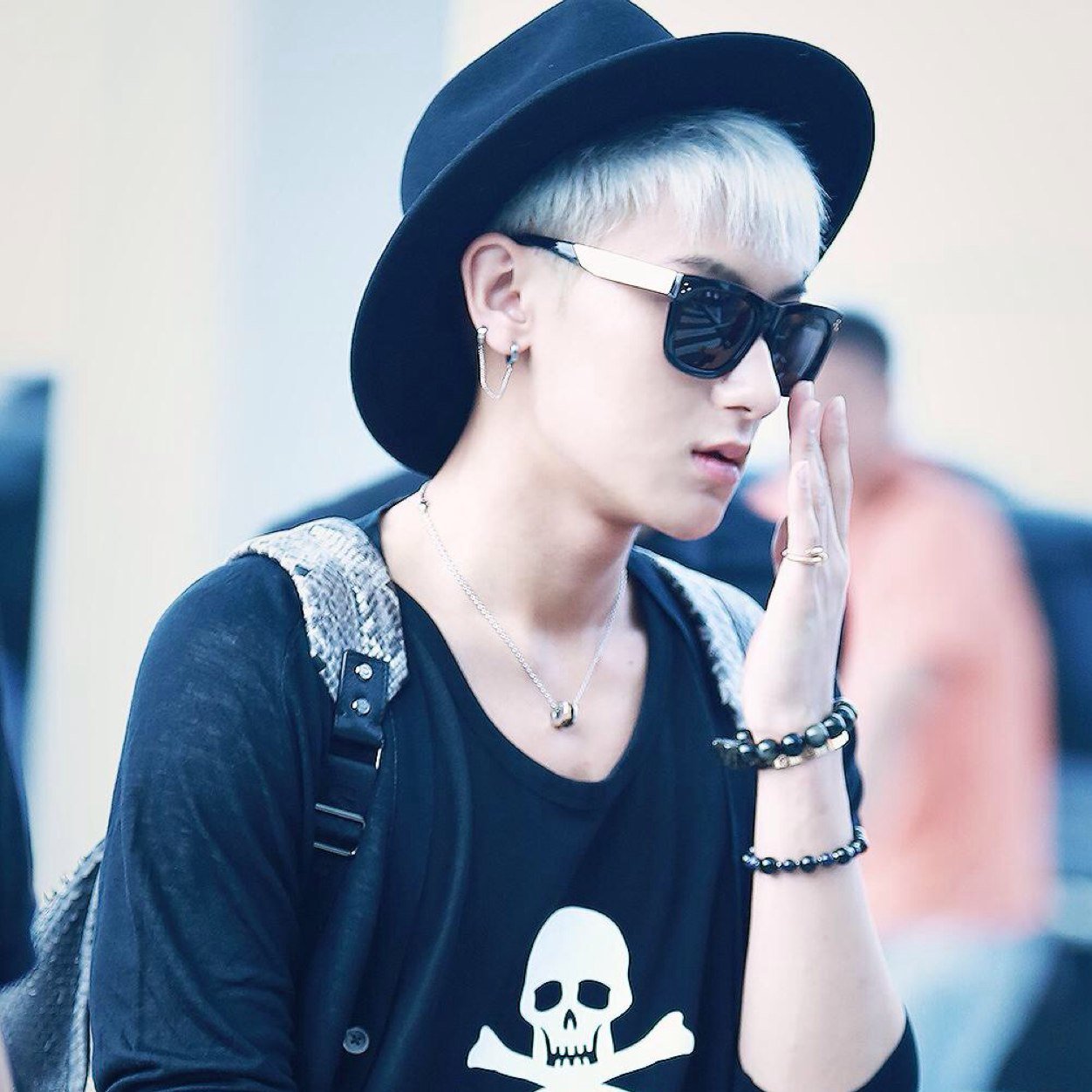 มองตาผมแล้วจะเห็นว่ามีคุณอยู่ข้างในO-O จื่อเทาคัมแบคครับผม [open 27/02/57] #แก๊งแข็งไลน์