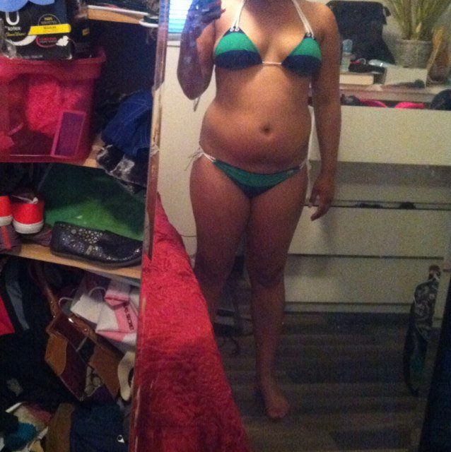 23, 5'2 ft , Looking for support on the journey to loosing weight! SW: 139.3, GW1: 130.0 GW2: 125.0 GW3: 120.0 UGW: 110.0 #loseweight #getfit #sexyass