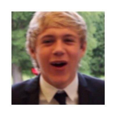 freefollow from @aladdinouis; this is where i keep headers&icons so i dont have to keep them all on my phone. Credit goes to their rightful owners x