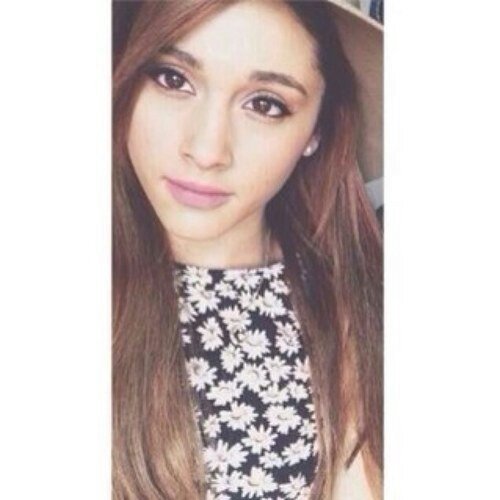 free follow. follow @MarcyGrande and ask for follow back:) thanks